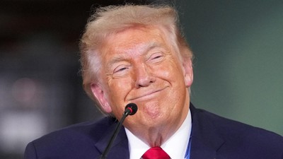 Klaim Kuasai Selat Hormuz, Trump Dinilai ‘Babak Belur’ Perang Lawan Iran